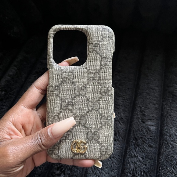 Gucci Accessories - Gucci Supreme Print Phone Case